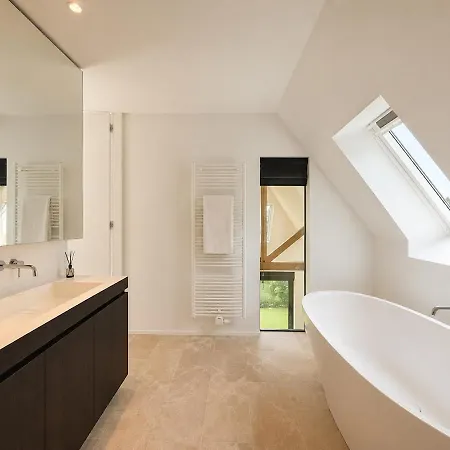 Vila Exclusive Near The Golf &